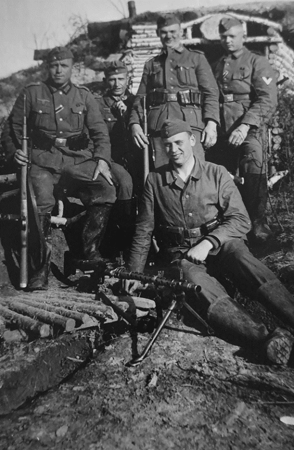 Wehrmacht Zeitzeuge Werner aus Die verdammte Generation von Christian Hardinghaus