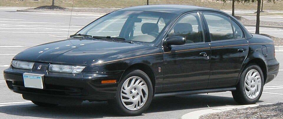 True Crime Tuesday Ausgabe #1: Maura Murray 28 Mauras Auto, ein Saturn SL, am Unfallort