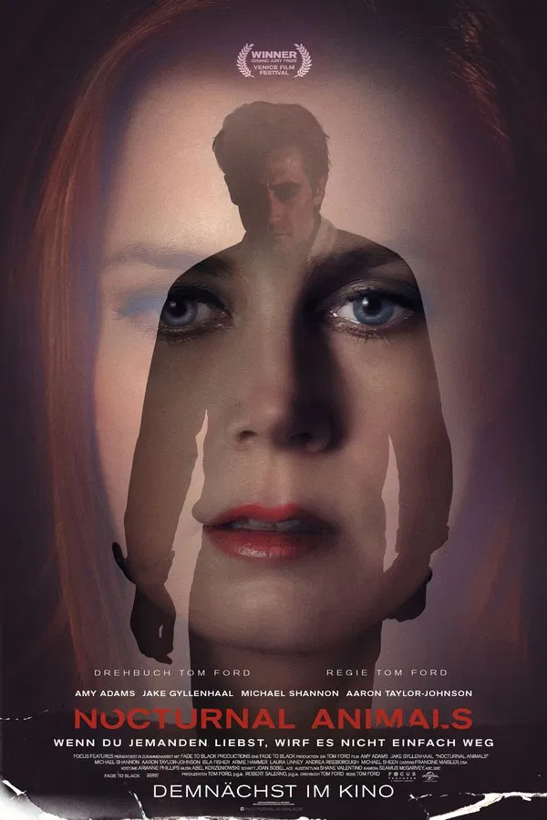 Nocturnal Animals Erklärung. Filmplakat- Ein düsteres, stilvolles Poster, das die Verschmelzung von Realität und Fiktion durch überlagerte Bilder von Amy Adams und Jake Gyllenhaal visualisiert